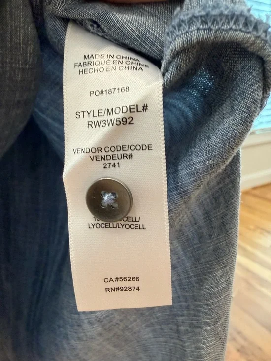 Splendid Lightweight super soft denim top, NWT , Sz M - Picture 3 of 4